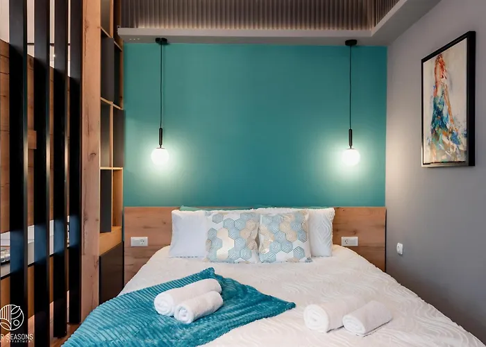 Four Seasons Luxury Apartment