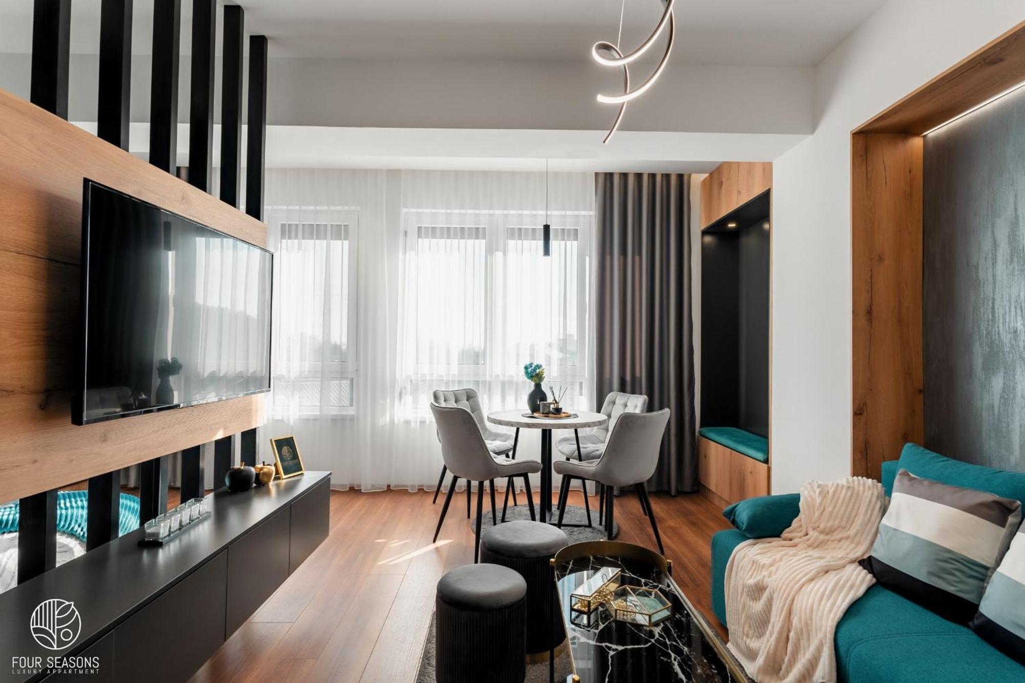 Four Seasons Luxury Apartment *